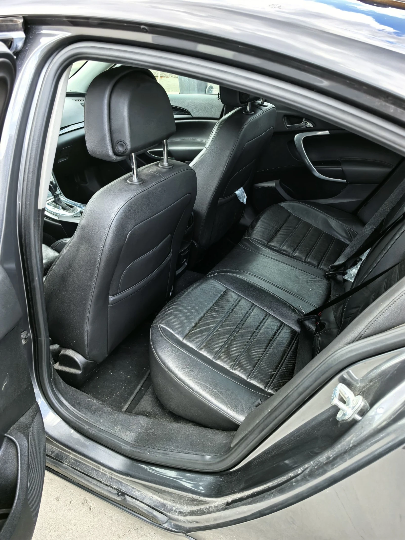 Opel Insignia 2.8Т, снимка 5 - Автомобили и джипове - 54610908