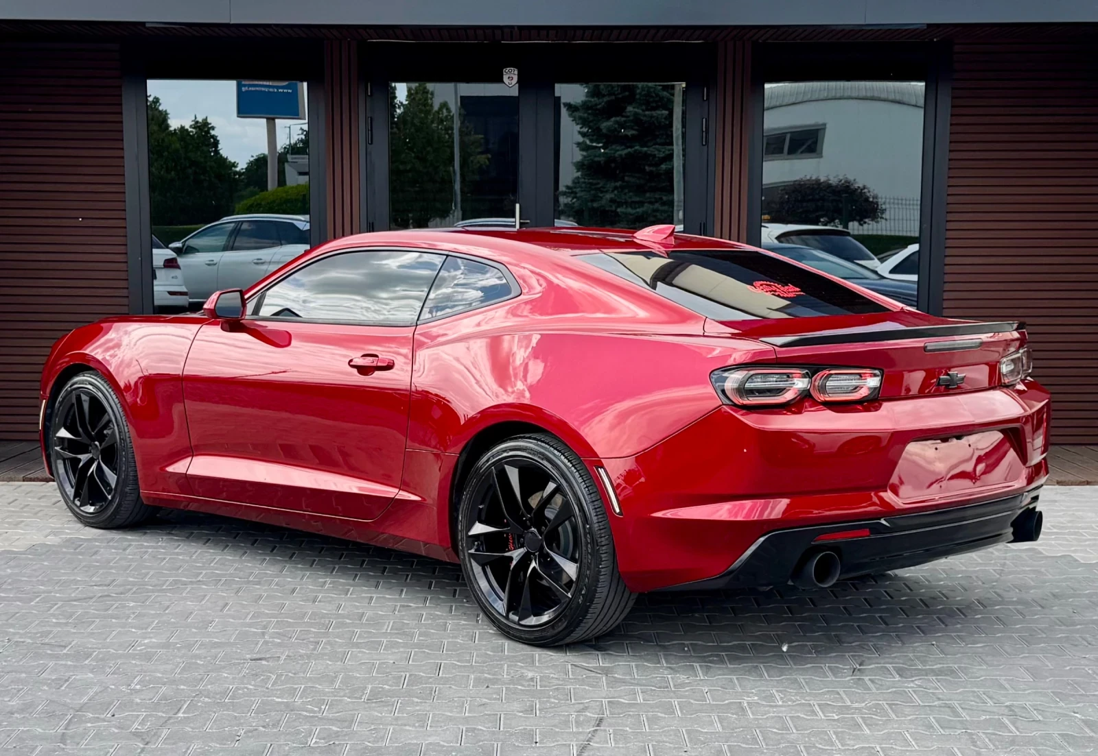 Chevrolet Camaro 2.0 T* CarPlay* Kamera* Keyless* Лизинг, снимка 4 - Автомобили и джипове - 54747222