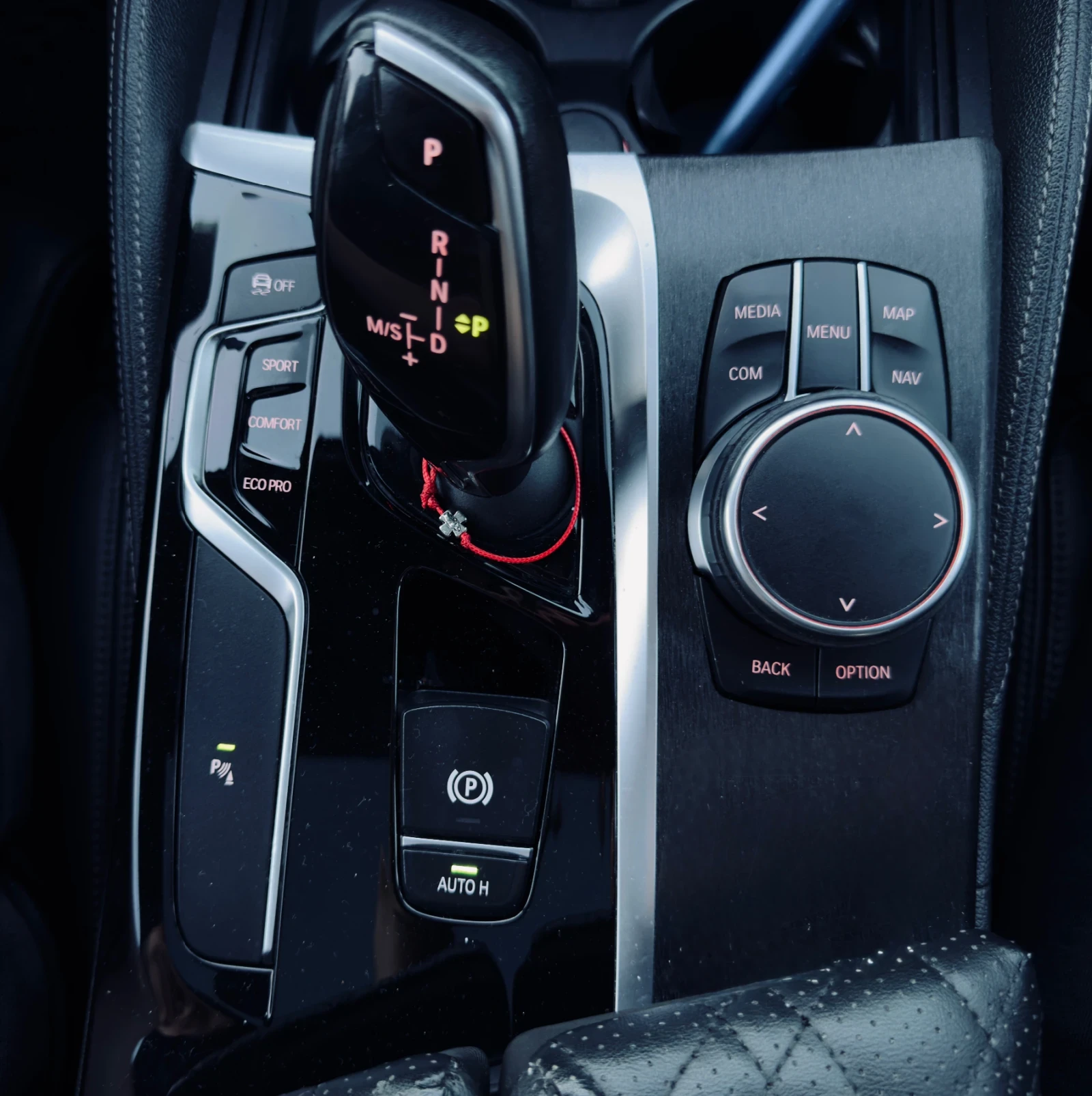 BMW 530, снимка 16 - Автомобили и джипове - 55013254