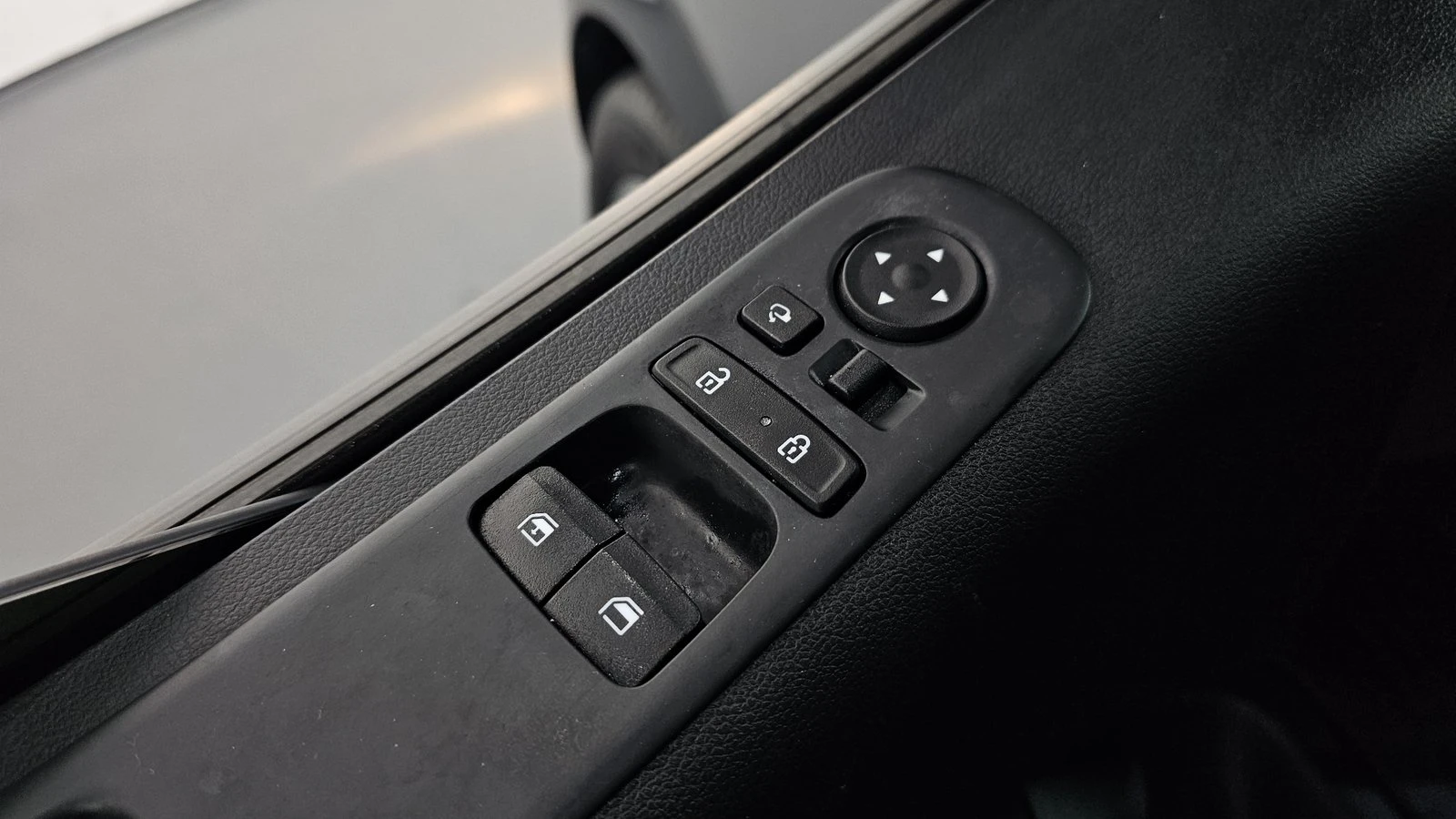 Hyundai Staria Cargo* BLIND SPOT* ������ ���� | Mobile.bg � ����������� 12