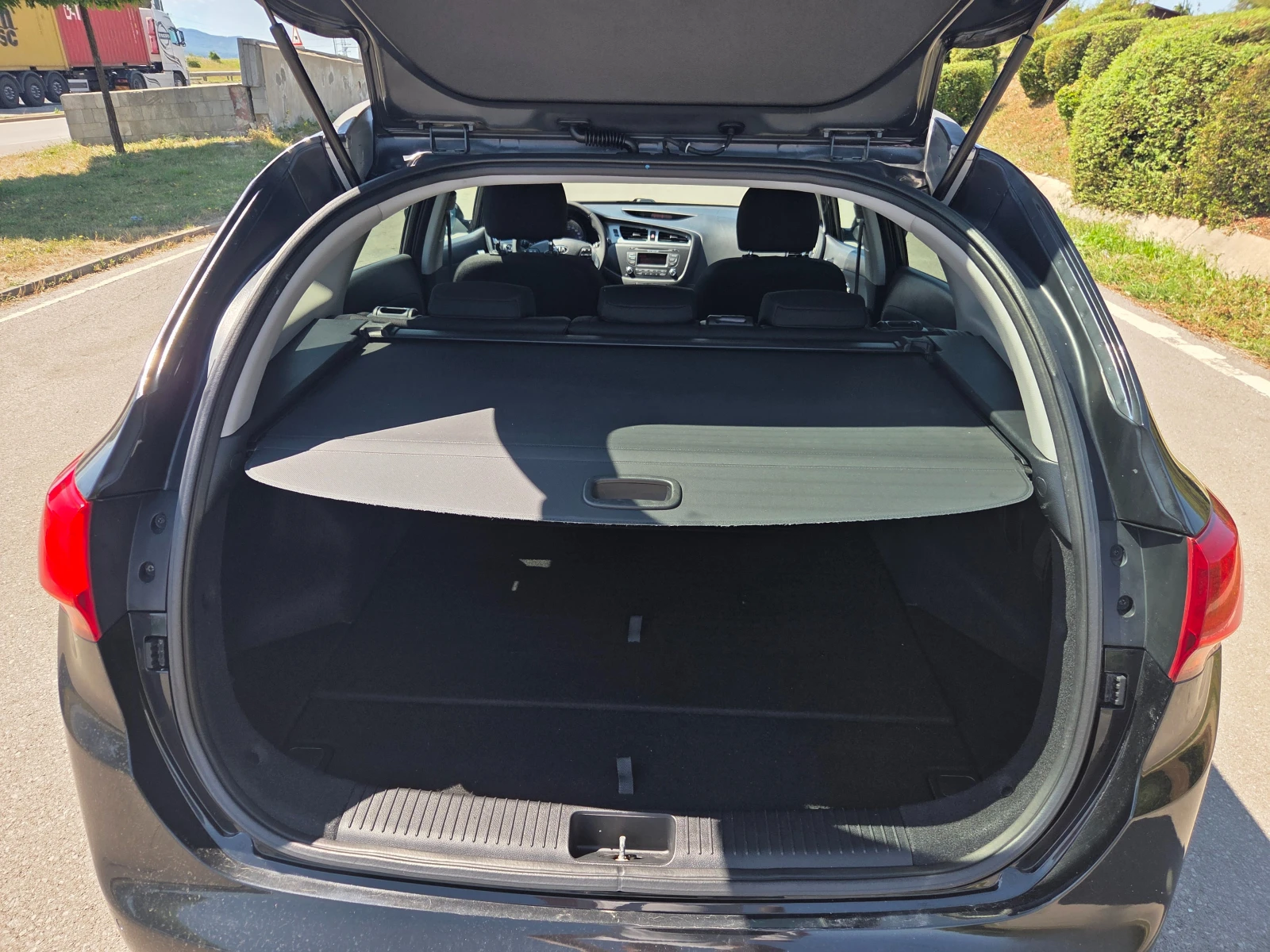 Kia Ceed  1400  , снимка 13 - Автомобили и джипове - 55338453