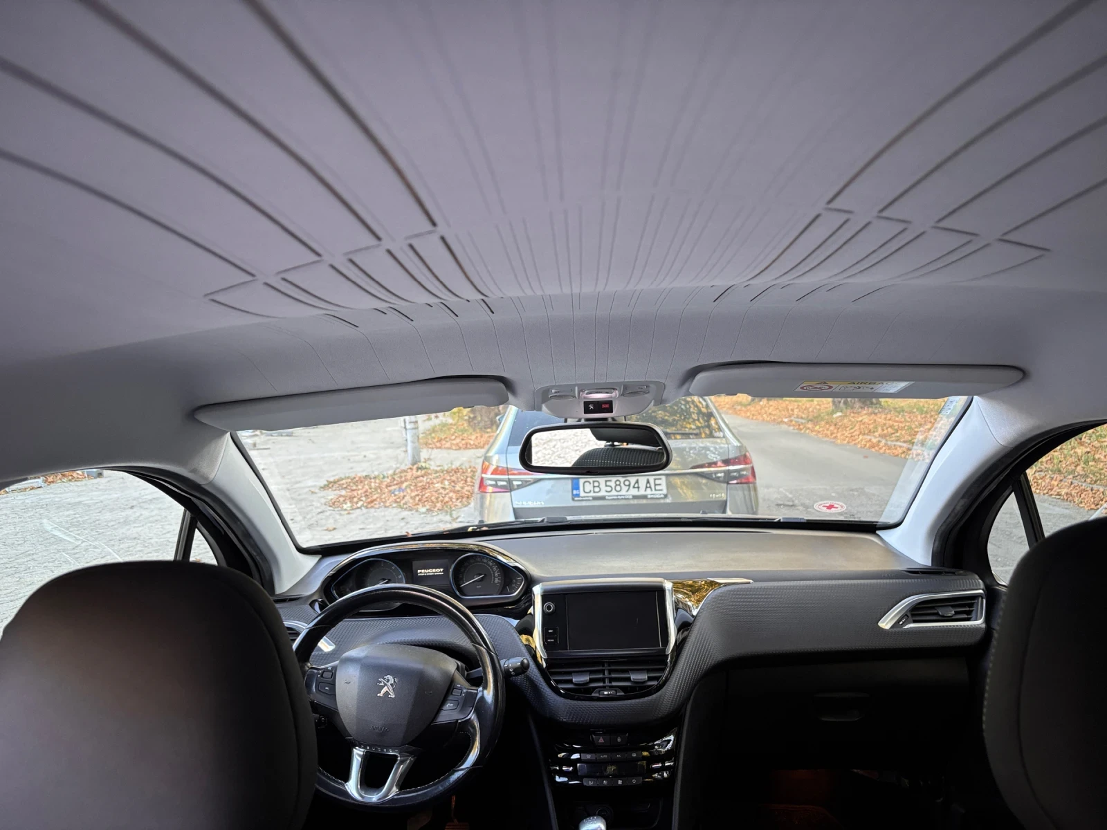 Peugeot 2008  1, 6  Blue HDI Allure/навигация/камера /Car play, снимка 16 - Автомобили и джипове - 55353357