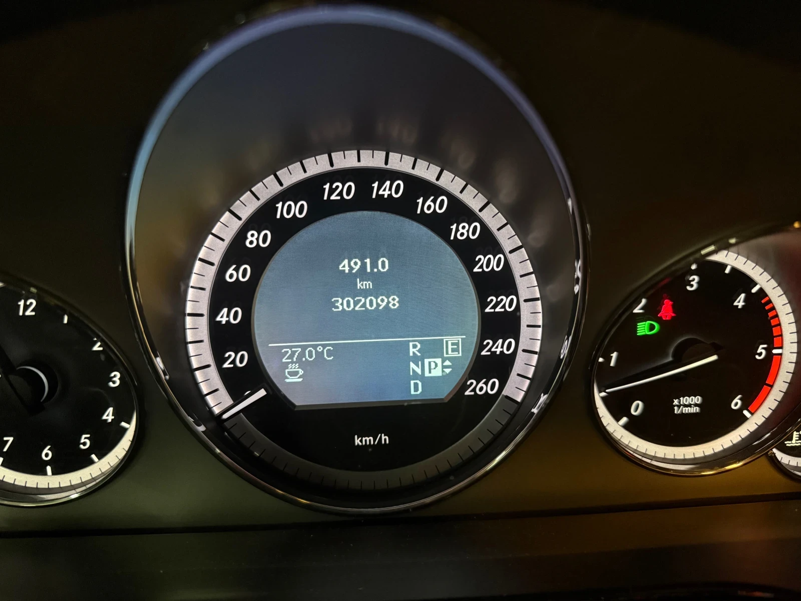 Mercedes-Benz E 350 ������� ����� � �� �� 06.2027 | Mobile.bg � ����������� 5