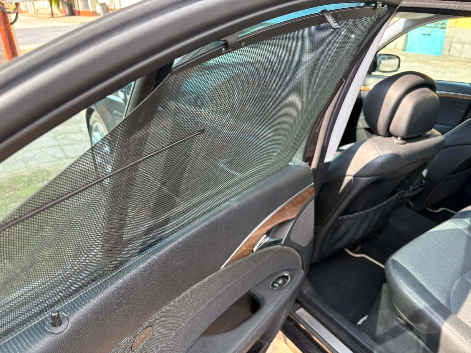 Mercedes-Benz E 200, снимка 8 - Автомобили и джипове - 55444996