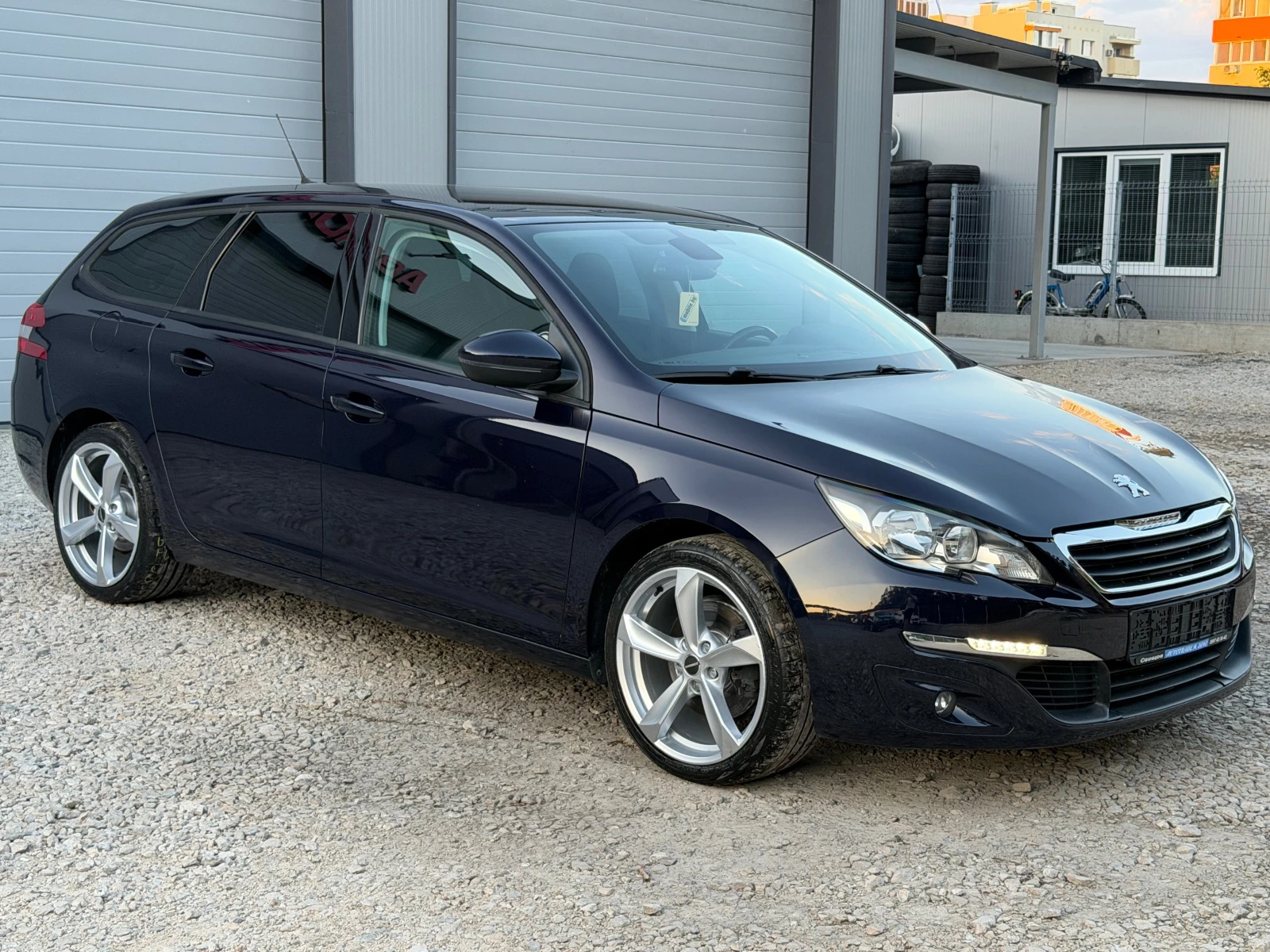 Peugeot 308 SW* 2.0HDI* AVTOMAT* 150KS, снимка 4 - Автомобили и джипове - 55453264