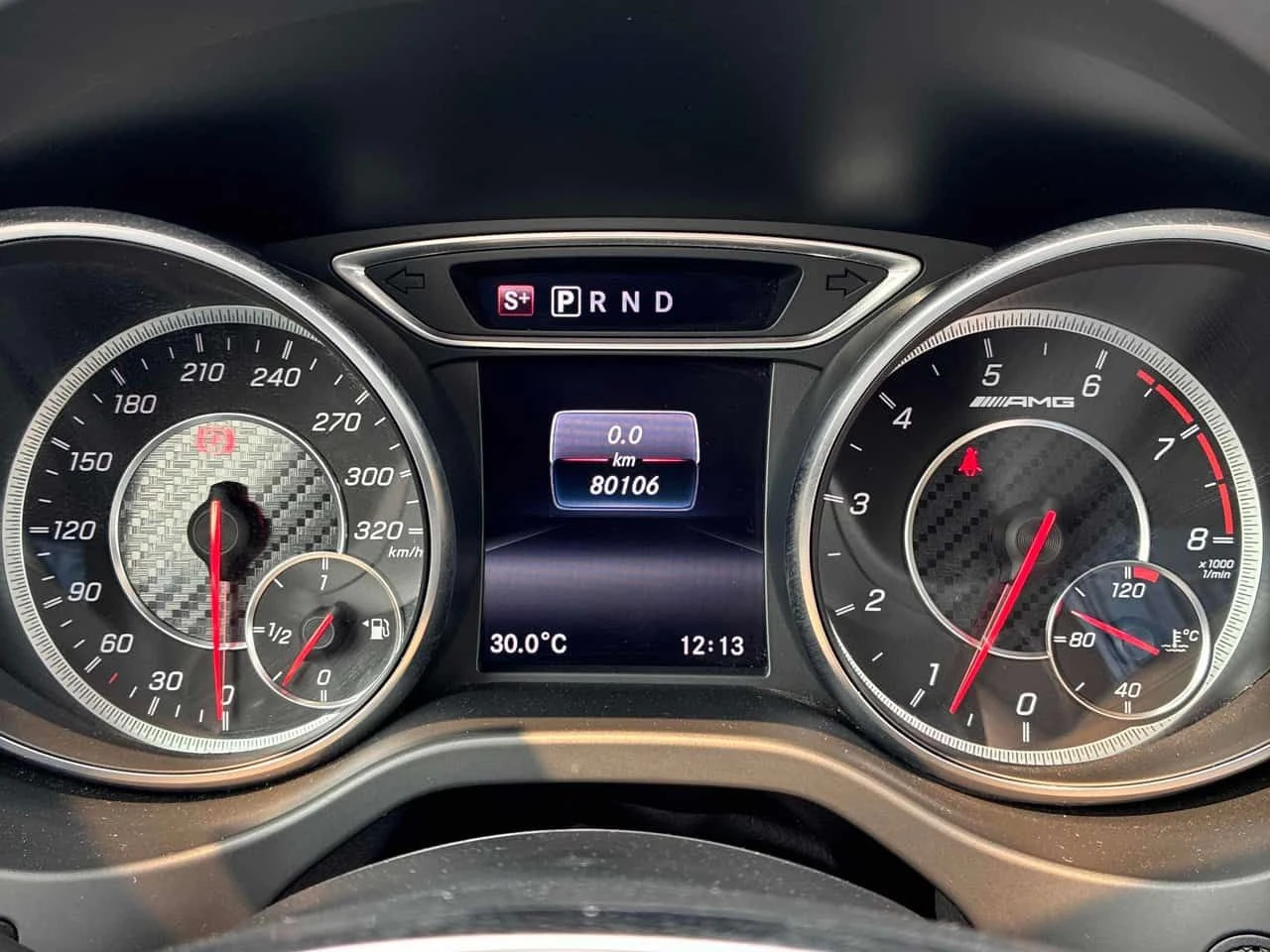 Mercedes-Benz CLA * AMG 45 * CARFAX * БЕЗ ПЪРВОНАЧАЛНА ВНОСКА, снимка 8 - Автомобили и джипове - 55601525