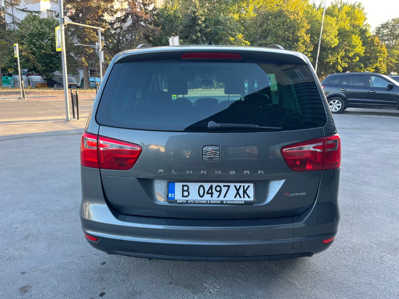 Seat Alhambra Full екстри, снимка 2 - Автомобили и джипове - 55954986