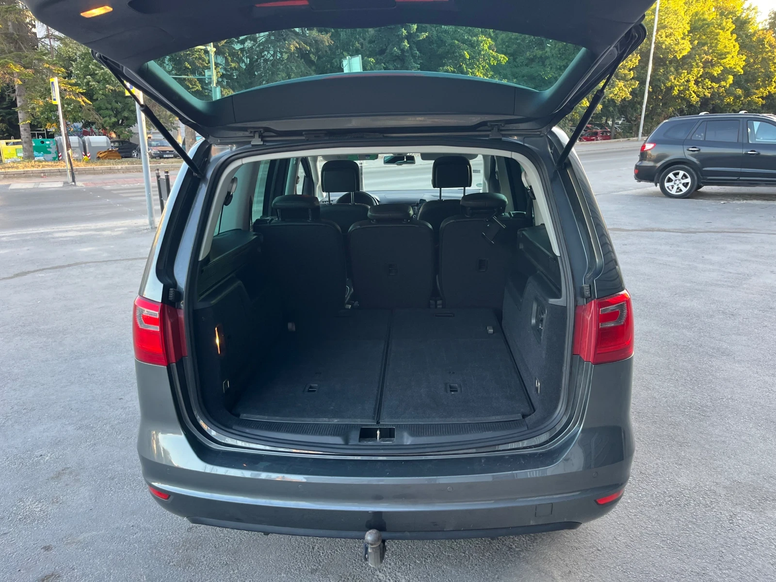 Seat Alhambra Full екстри, снимка 11 - Автомобили и джипове - 56381389