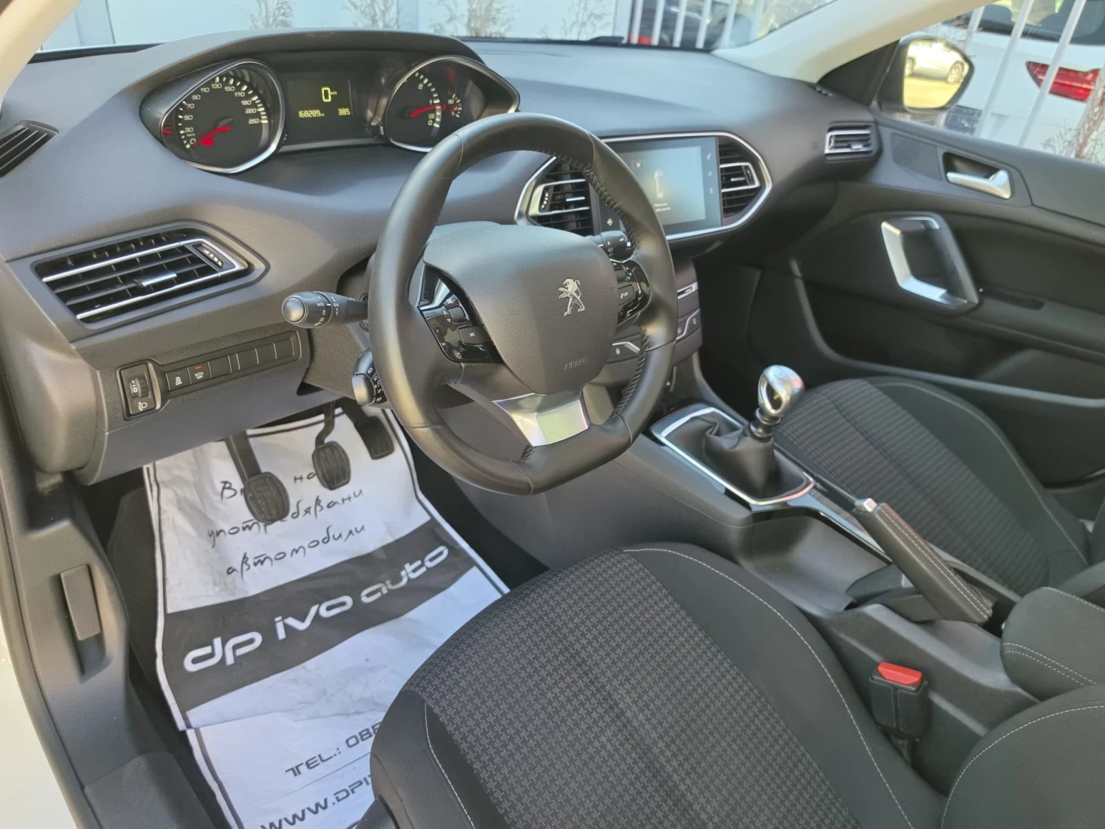 Peugeot 308 1.6HDI* STYLE* ПАНОРАМА* КАМЕРА* ПОДГРЕВ , снимка 10 - Автомобили и джипове - 56010514