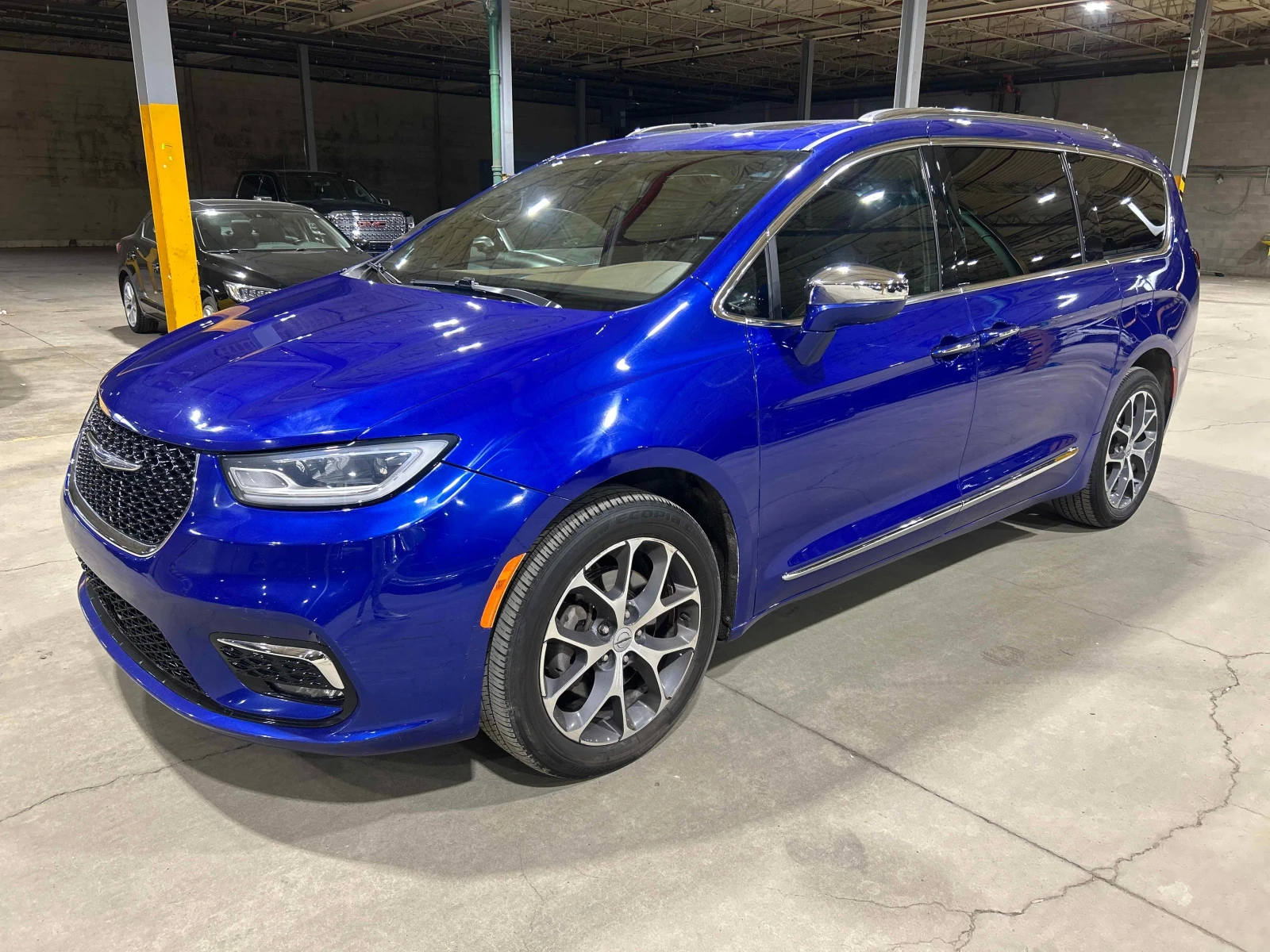 Chrysler Pacifica * Limited * АВТОКРЕДИТ БЕЗ ПЪРВОНАЧАЛНА ВНОСКА* , снимка 14 - Автомобили и джипове - 56127375