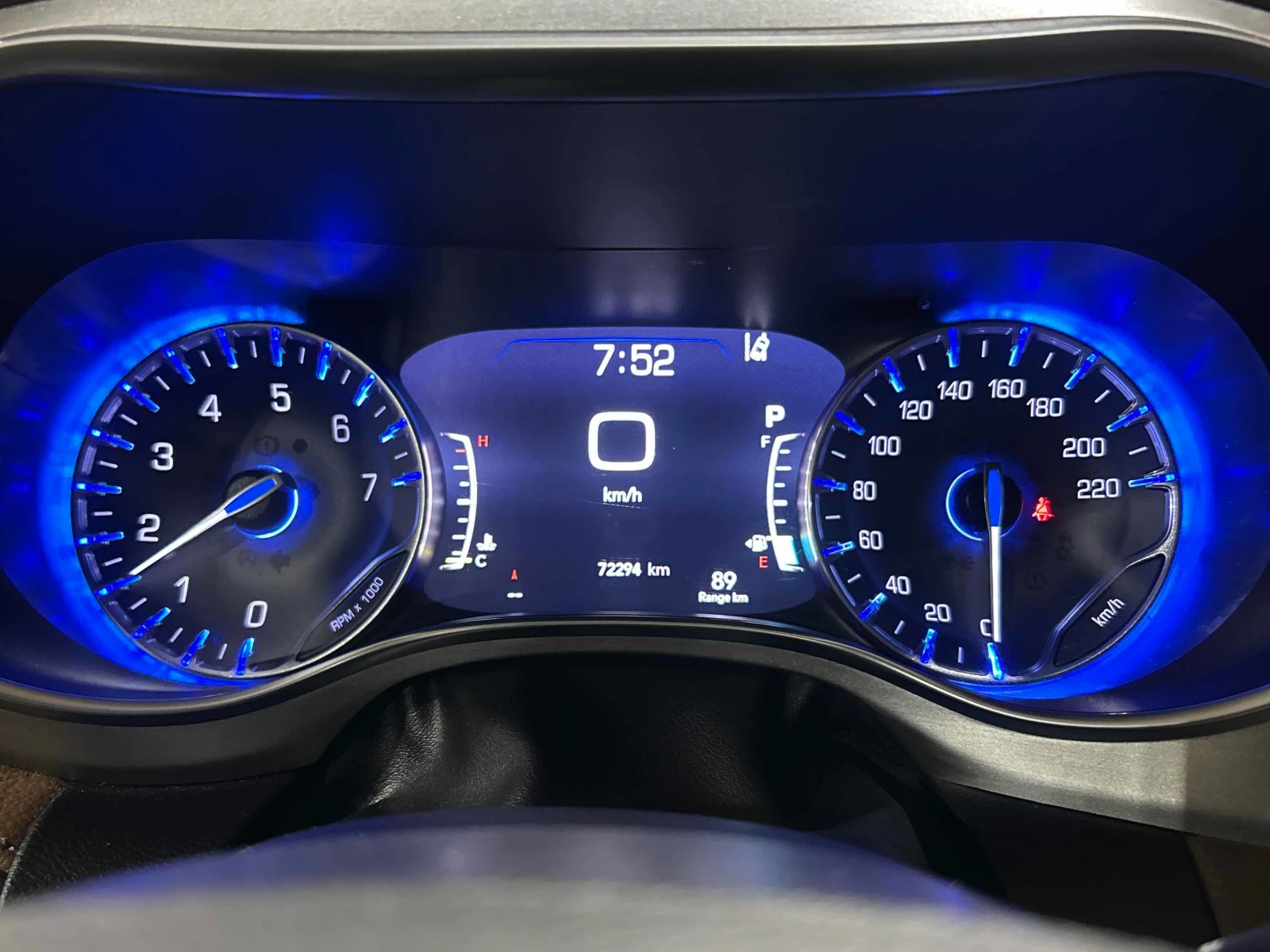 Chrysler Pacifica * Limited * АВТОКРЕДИТ БЕЗ ПЪРВОНАЧАЛНА ВНОСКА* , снимка 8 - Автомобили и джипове - 56127375