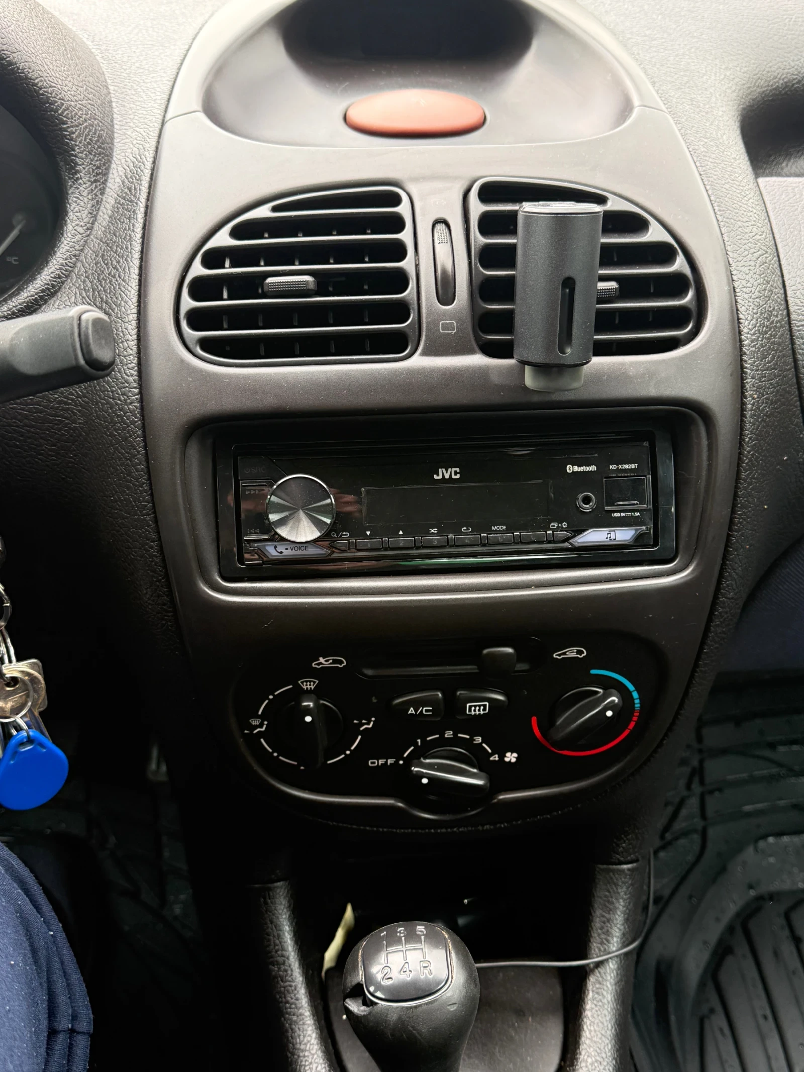 Peugeot 206, снимка 5 - Автомобили и джипове - 56244161