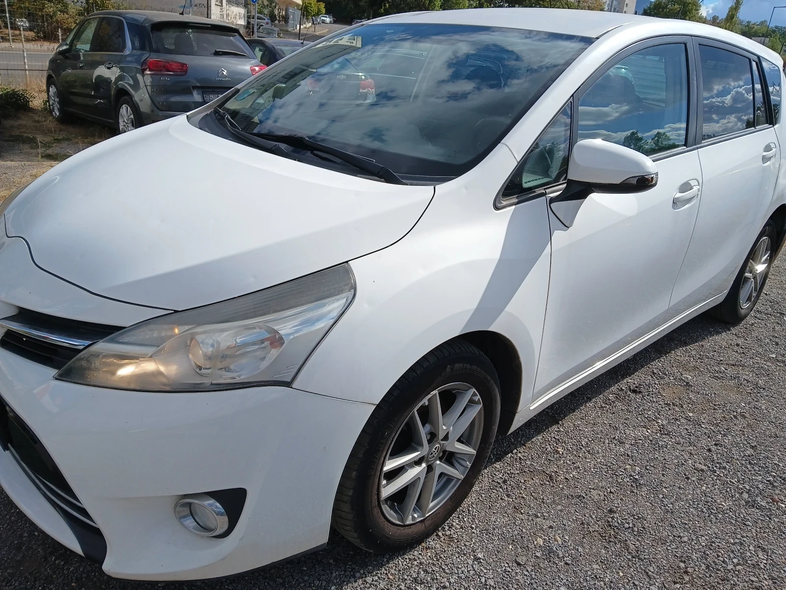 Toyota Verso 1.6 d 7места, снимка 2 - Автомобили и джипове - 56281781