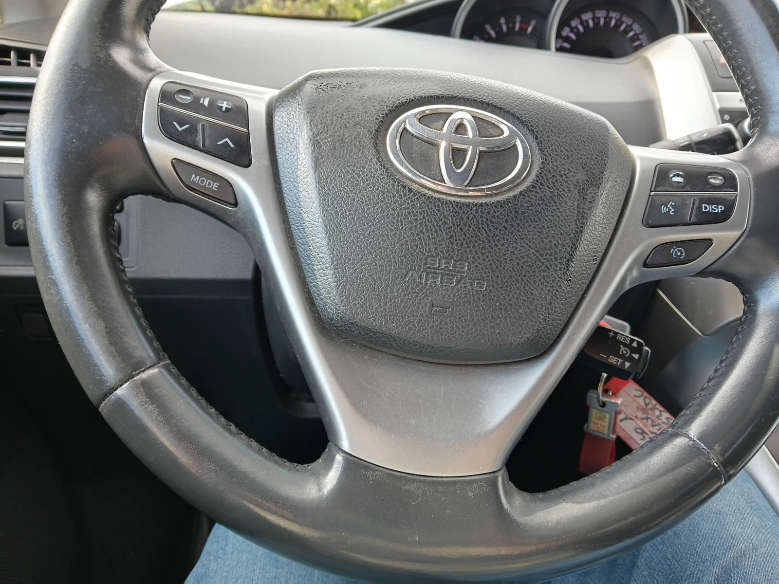 Toyota Verso 1.6 d 7места, снимка 12 - Автомобили и джипове - 56281781