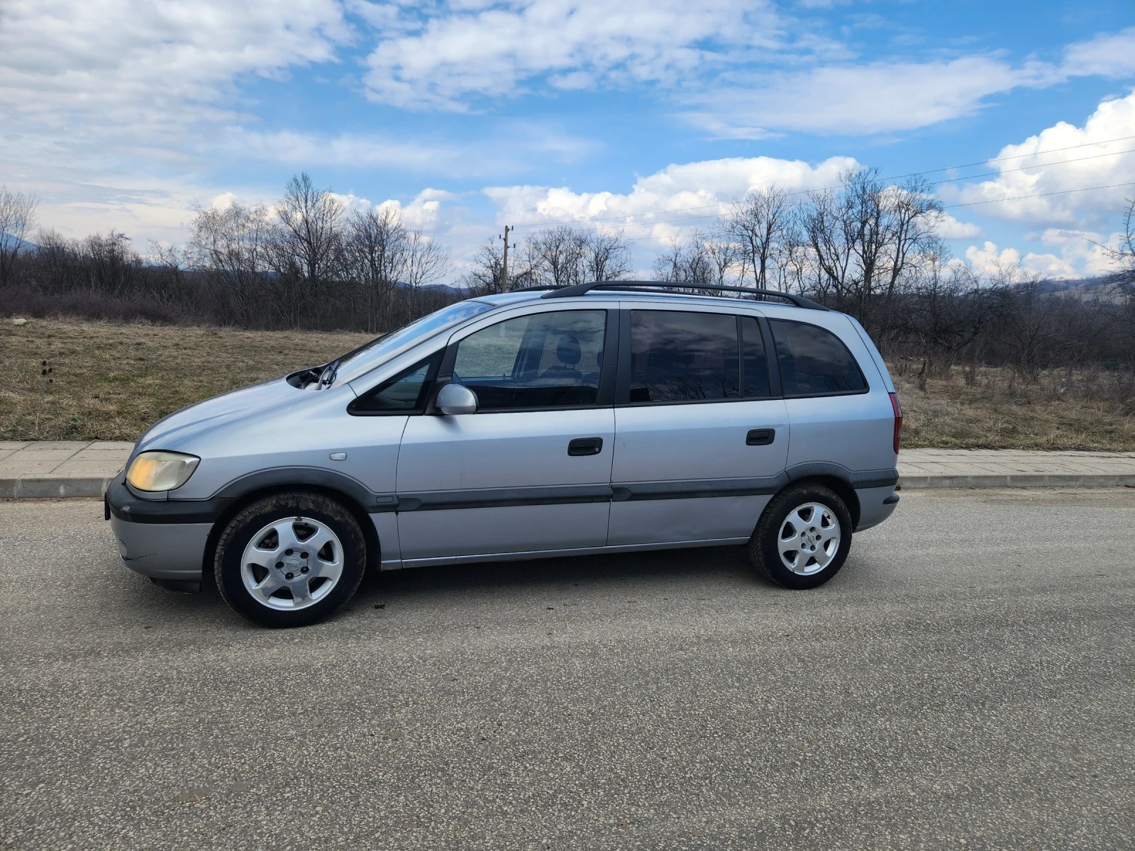 Opel Zafira, снимка 15 - Автомобили и джипове - 56535358