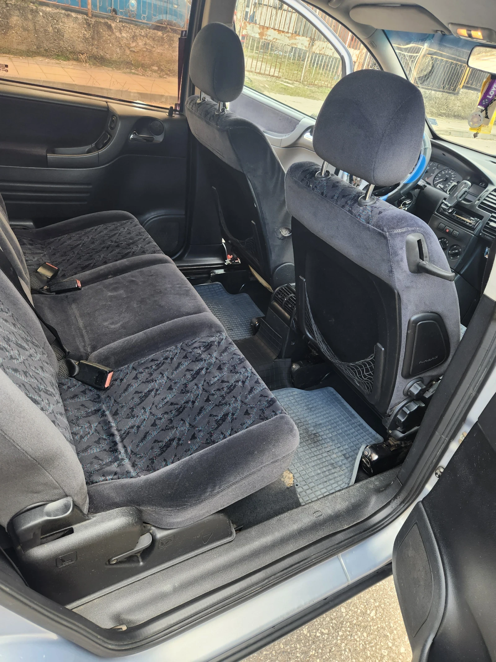 Opel Zafira, снимка 6 - Автомобили и джипове - 56535358