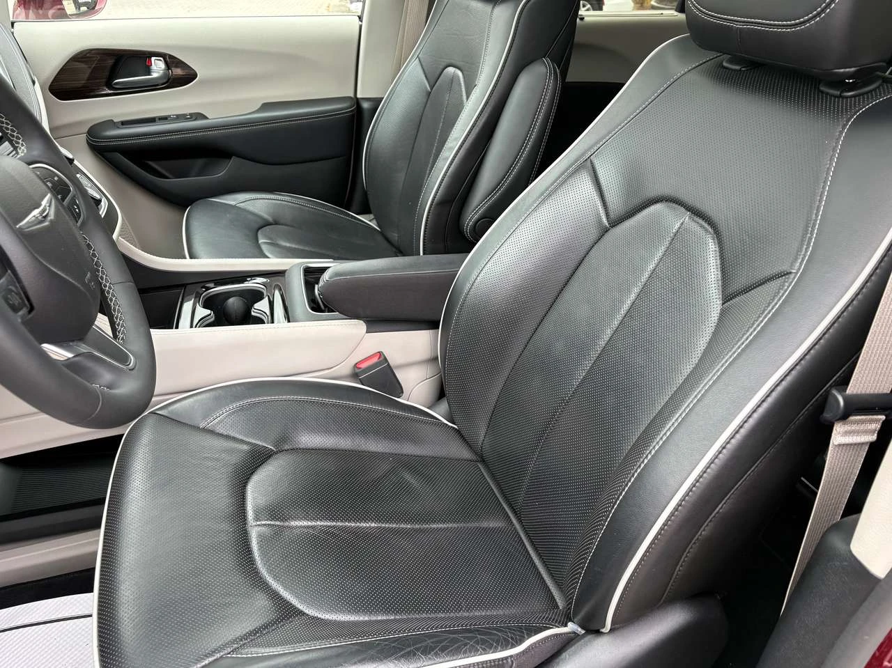 Chrysler Pacifica Limited | Nav | Pano Roof | Heated/Cooled Seats |  | Mobile.bg � ����������� 10