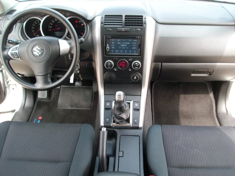 Suzuki Grand vitara 1.6i VVT - 4x4 - Отлична - 55 000 km - 3 vr ITALIQ, снимка 9 - Автомобили и джипове - 46979258