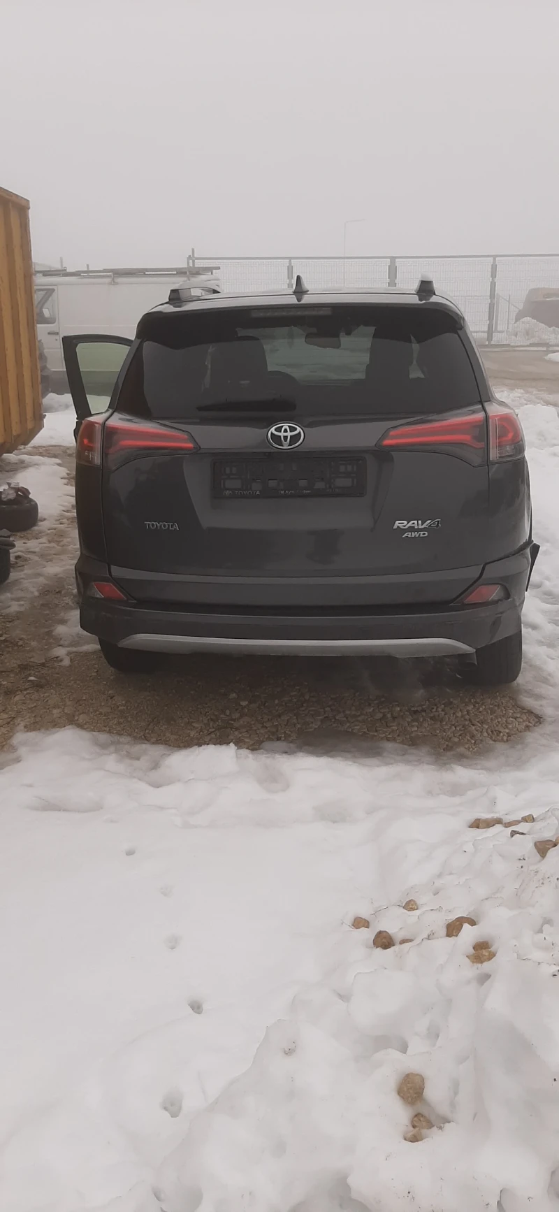 Toyota Rav4 2.0 i, снимка 3 - Автомобили и джипове - 49323199