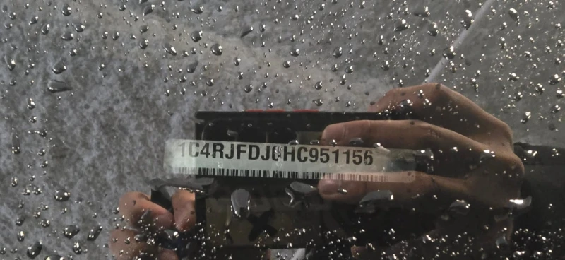 Jeep Grand cherokee 2017 SRT  * БЕЗ ПЪРВОНАЧАЛНА ВНОСКА* , снимка 10 - Автомобили и джипове - 52722713