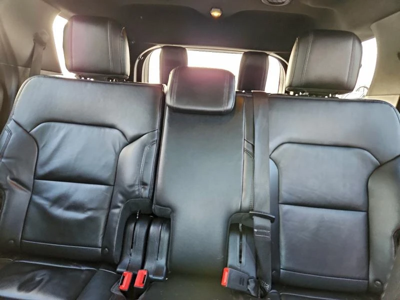 Ford Explorer 3.5L 6 4x4 w/Front Whl Drv, снимка 3 - Автомобили и джипове - 52886152