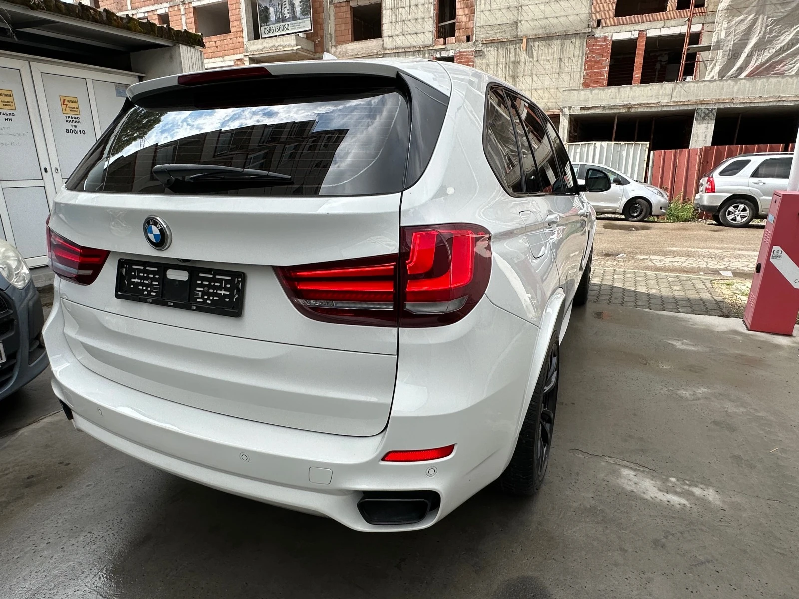 BMW X5 M50D, HUD, Pano, H/K, Softclose, FullLED, 140х.км, - изображение 4