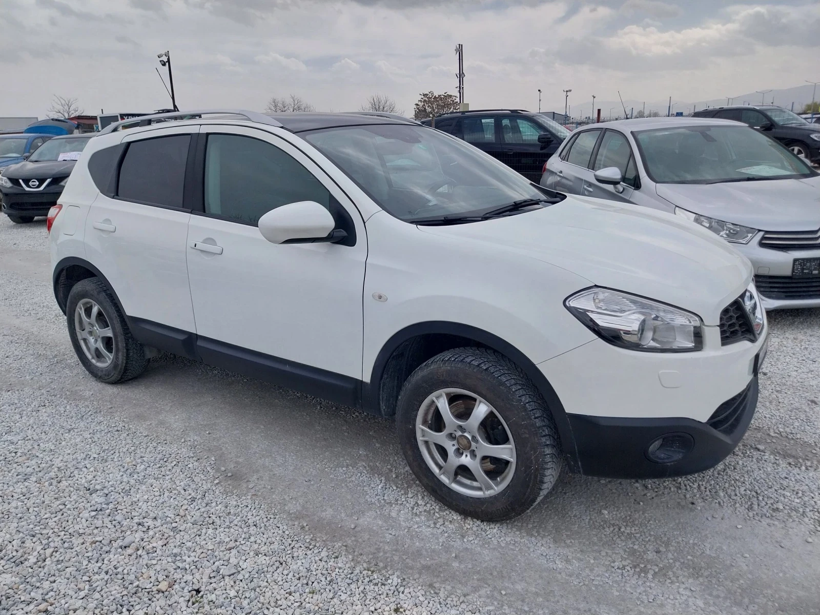 Nissan Qashqai 2.0 Панорама-Кожен салон  - изображение 7