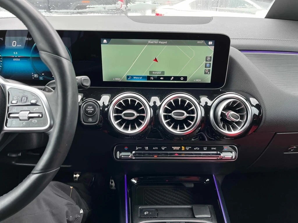 Mercedes-Benz GLA 250 * CARFAX * БЕЗ ПЪРВОНАЧАЛНА ВНОСКА - изображение 9