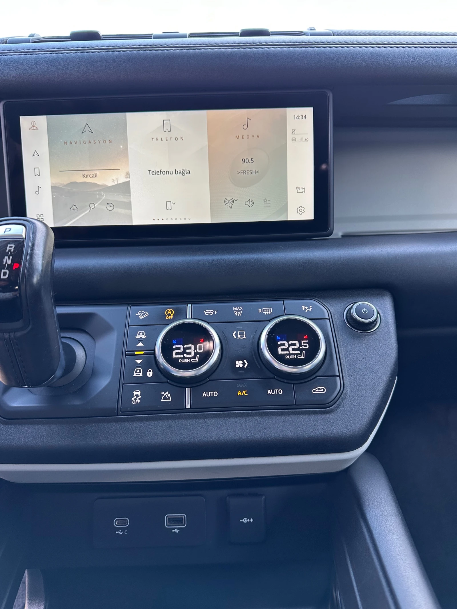 Land Rover Defender D240= = HSE - изображение 10