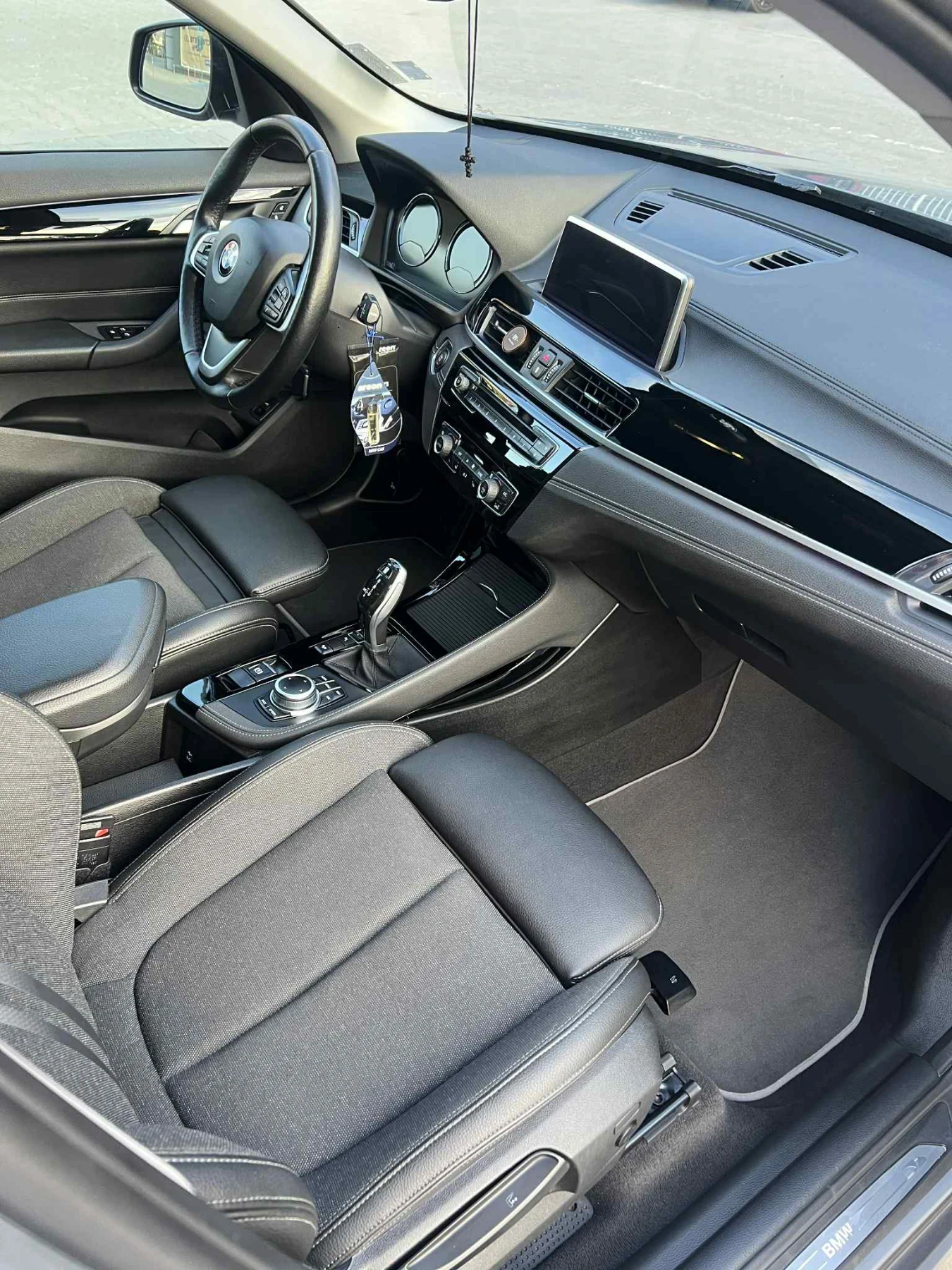 BMW X1, снимка 10 - Автомобили и джипове - 53478910