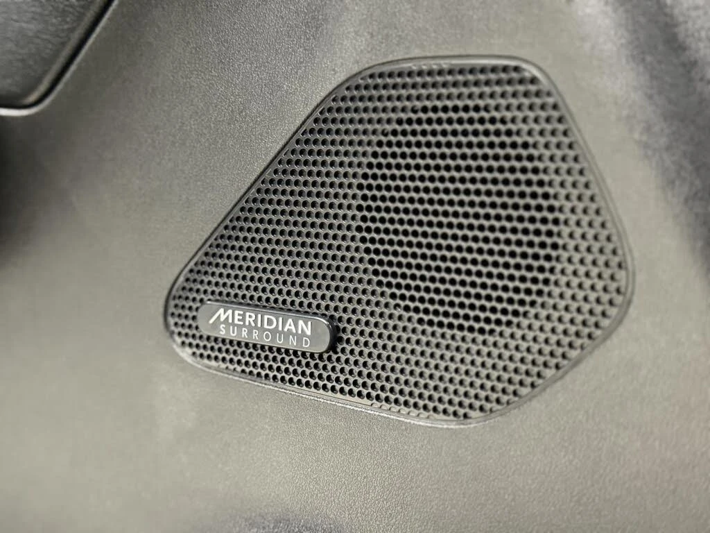 Jaguar F-PACE АвтоКредит* (ЦЕНА ДО БГ), снимка 15 - Автомобили и джипове - 54079440