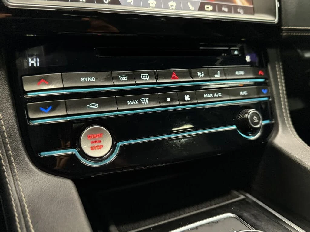 Jaguar F-PACE АвтоКредит* (ЦЕНА ДО БГ), снимка 13 - Автомобили и джипове - 54079440