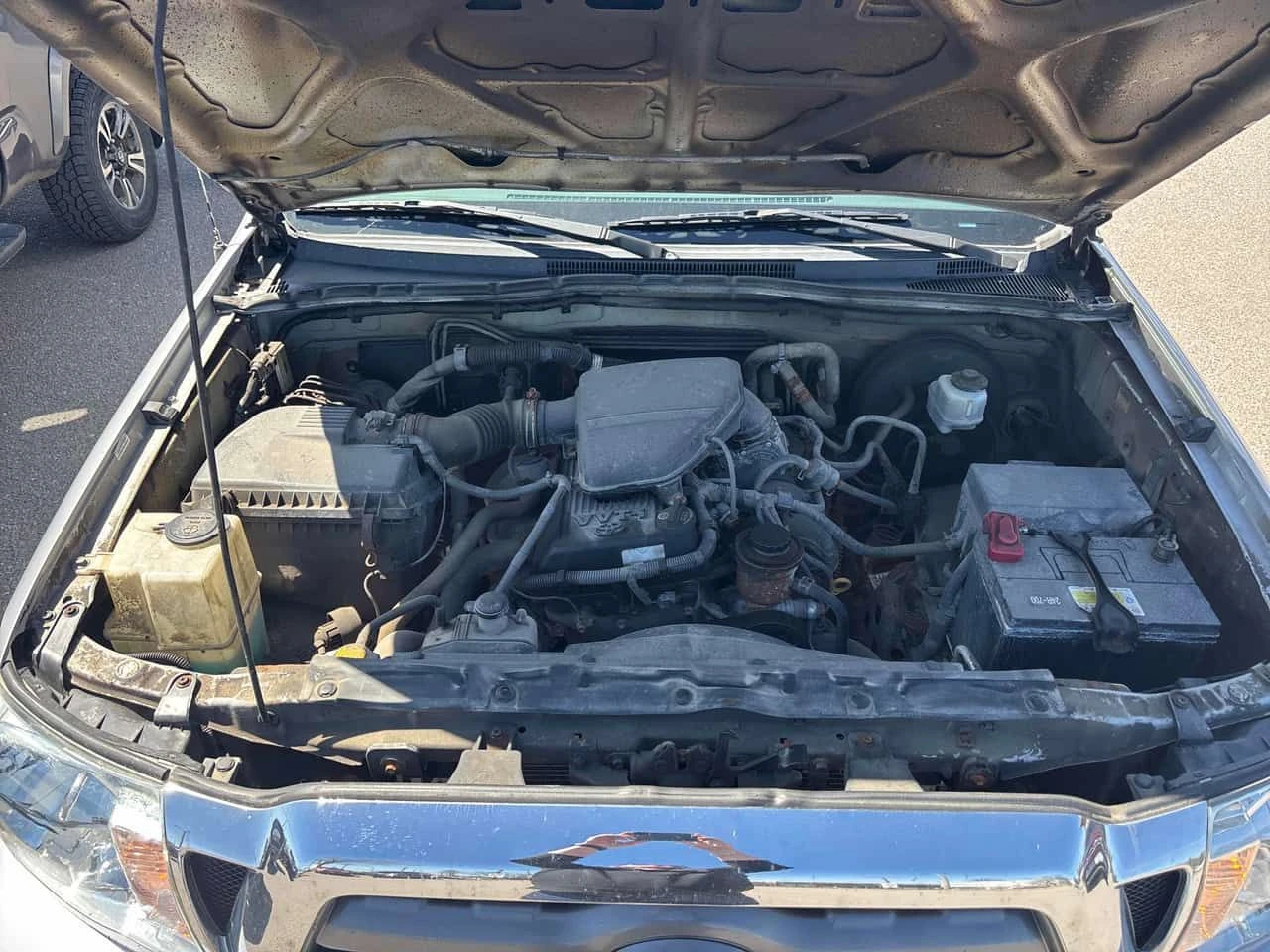 Toyota Tacoma | 2WD Access Cab I4 | CARFAX | ДВА КЛЮЧА | , снимка 13 - Автомобили и джипове - 54343473