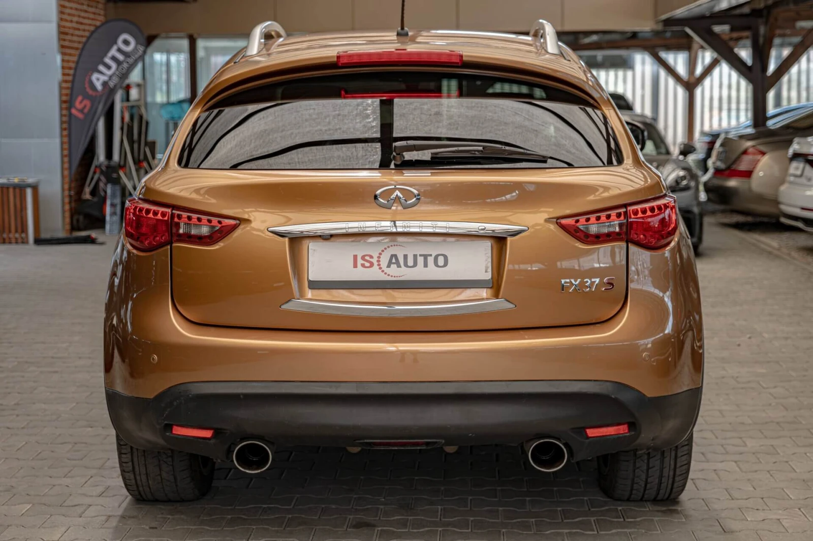 Infiniti Fx 37 LPG/Обдухване/Камера/Bose/Distronic, снимка 4 - Автомобили и джипове - 54759261