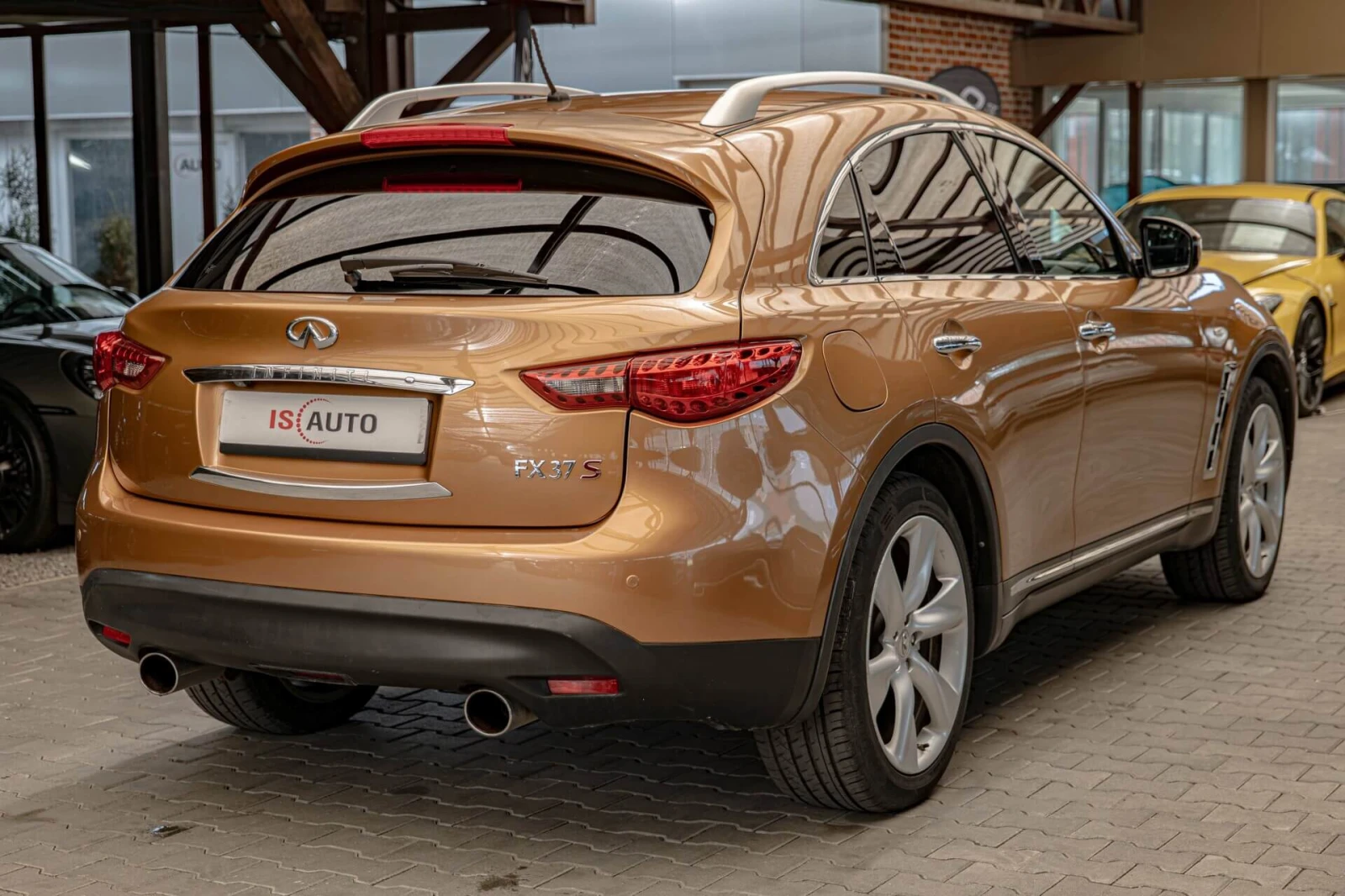 Infiniti Fx 37 LPG/Обдухване/Камера/Bose/Distronic, снимка 6 - Автомобили и джипове - 54759261