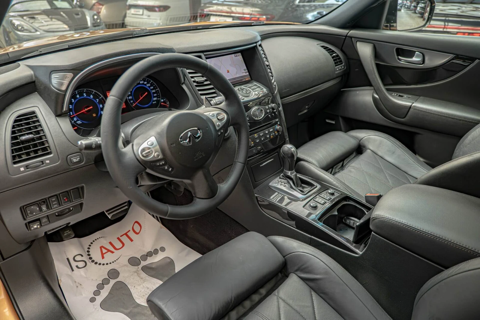 Infiniti Fx 37 LPG/Обдухване/Камера/Bose/Distronic, снимка 7 - Автомобили и джипове - 54759261