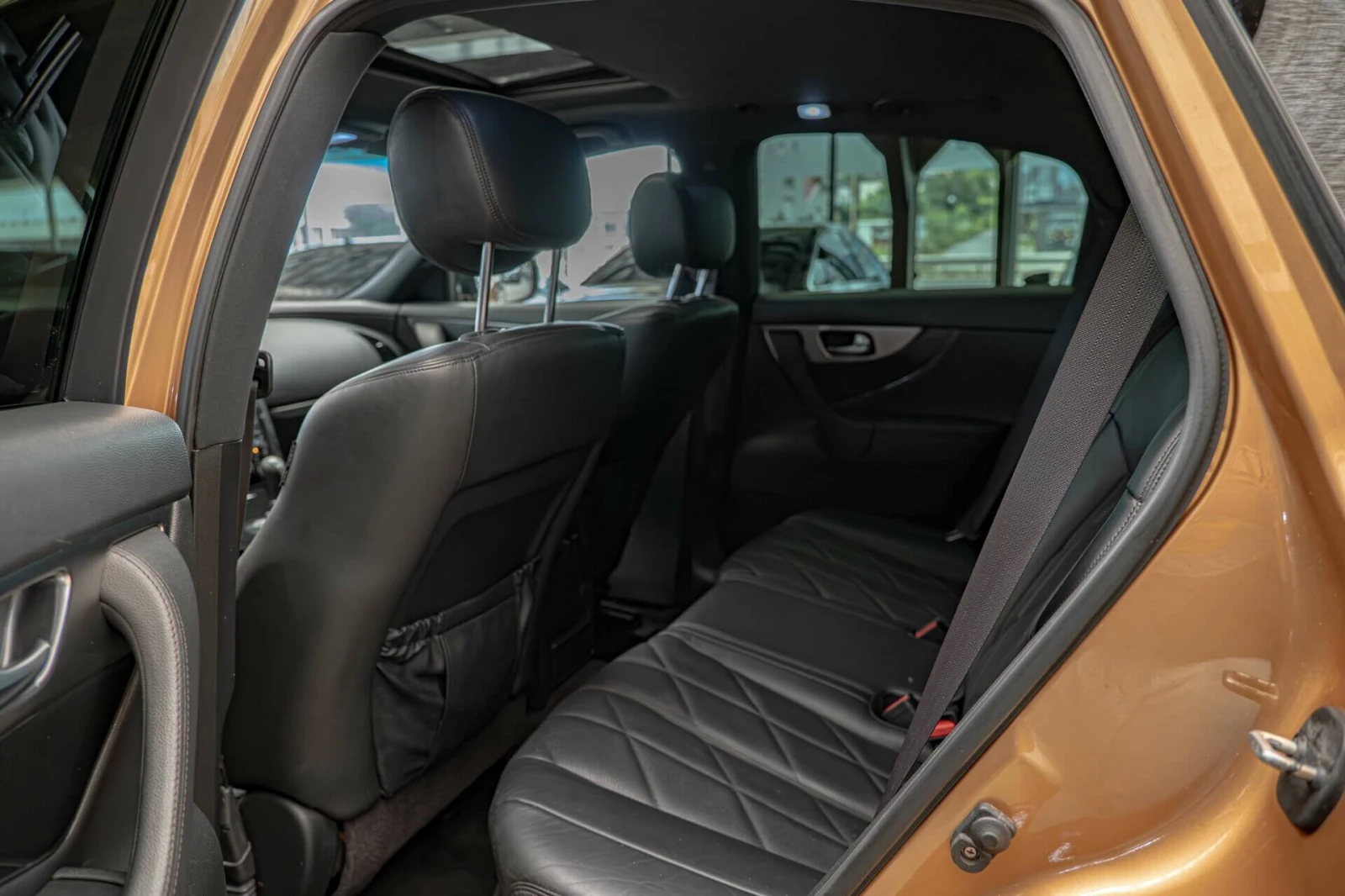 Infiniti Fx 37 LPG/Обдухване/Камера/Bose/Distronic, снимка 11 - Автомобили и джипове - 54759261