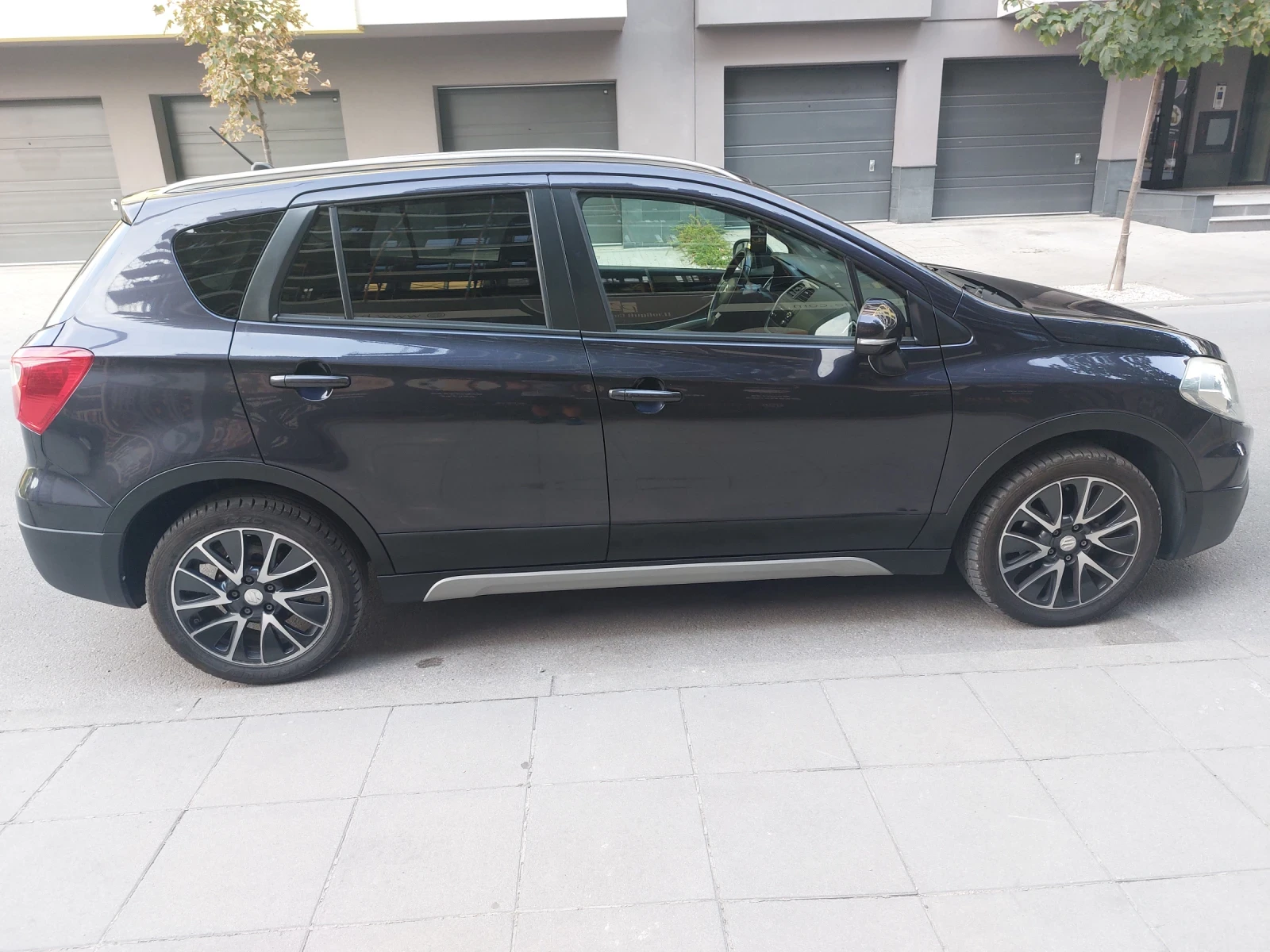 Suzuki SX4 S-Cross 1.6D* ALLGRIP* 4x4* EURO 6B* , снимка 3 - Автомобили и джипове - 54784051