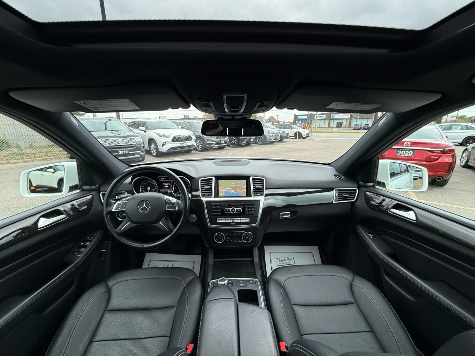 Mercedes-Benz ML 350 4MATIC* AMG*  Harman/Kardon* AIRMATIC* 360* , снимка 10 - Автомобили и джипове - 54959196