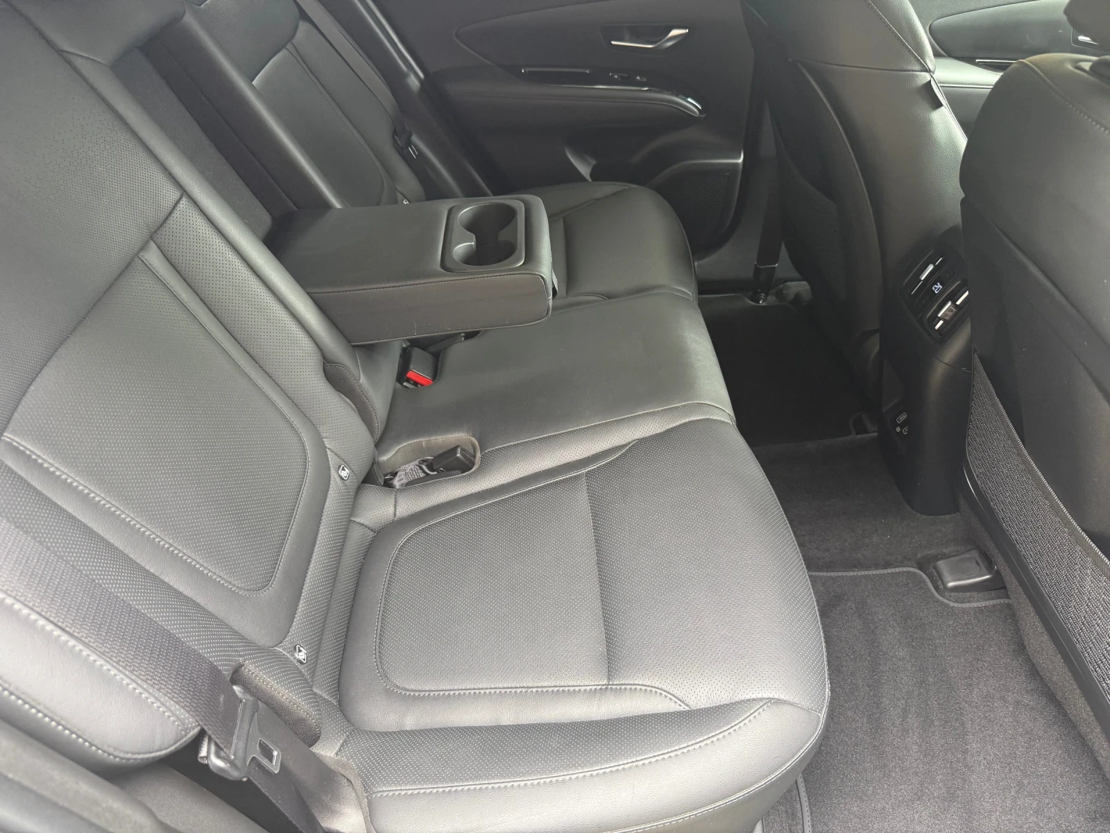 Hyundai Tucson Plug in 4x4\Всички екстри\Внос Германия!!, снимка 10 - Автомобили и джипове - 55137954