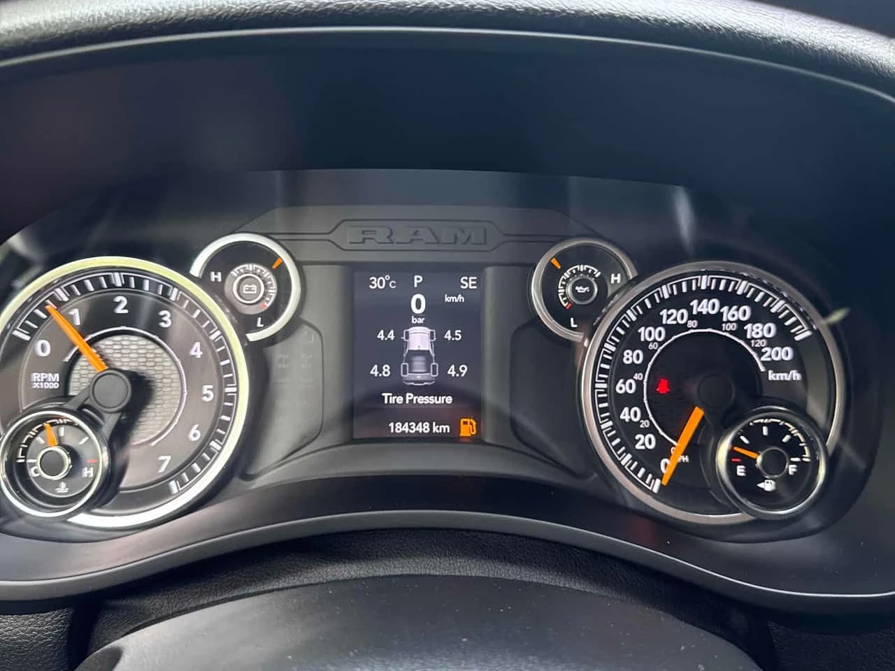 Dodge RAM 2500 * Big Horn * CARFAX * МЕТАНОВА УРЕДБА * , снимка 8 - Автомобили и джипове - 55462783