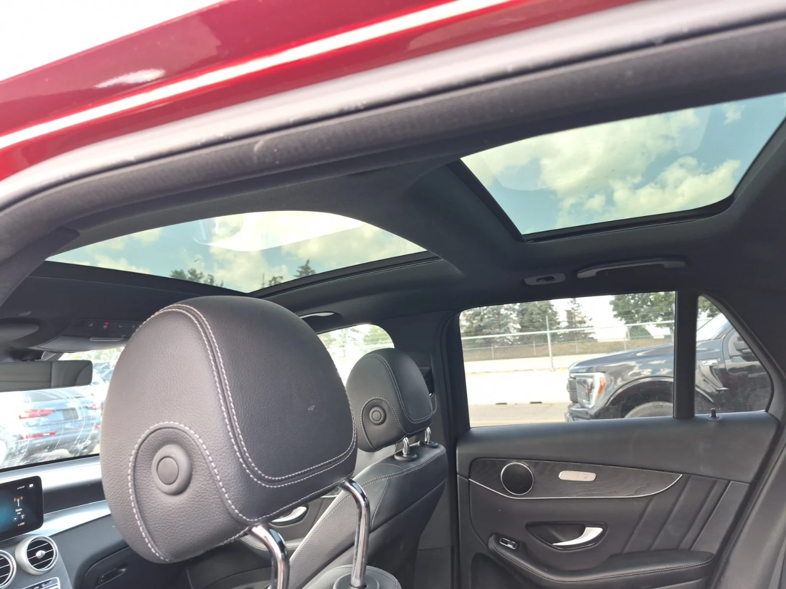 Mercedes-Benz GLC 300 /360/DISTRONIC/CARFAX/АВТОКРЕДИТ, снимка 13 - Автомобили и джипове - 55799459