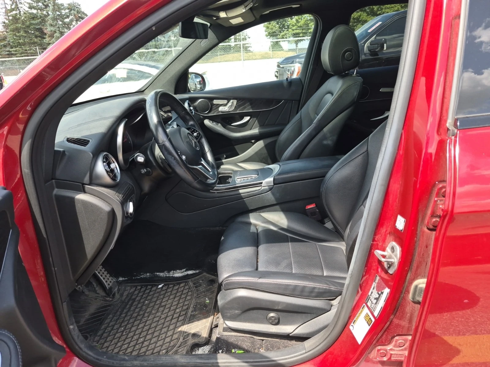 Mercedes-Benz GLC 300 /360/DISTRONIC/CARFAX/АВТОКРЕДИТ, снимка 5 - Автомобили и джипове - 55799459
