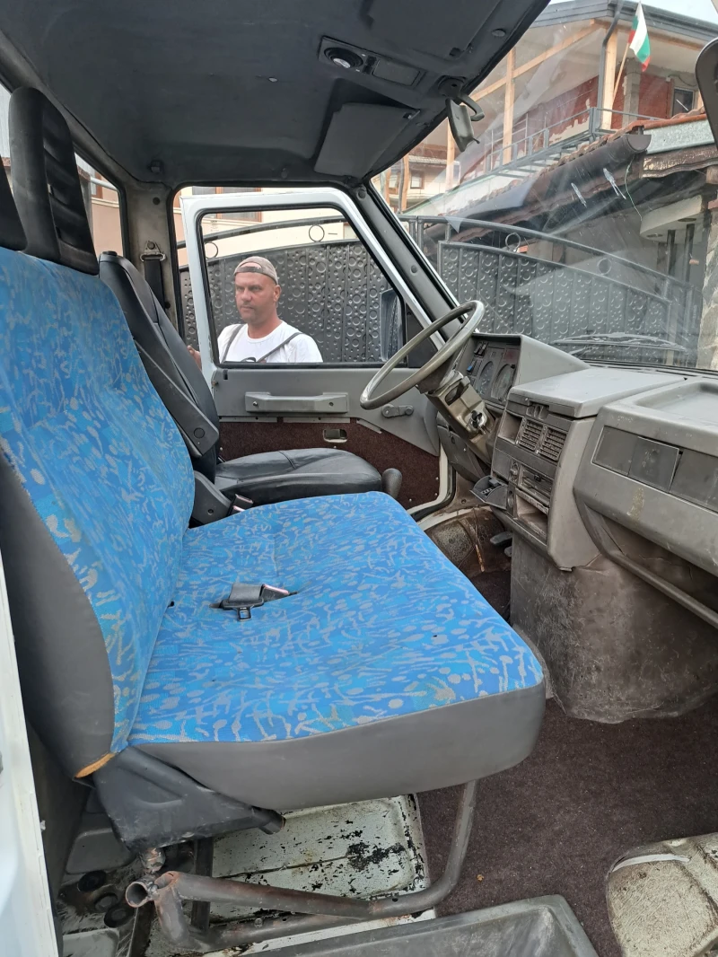 Iveco Daily, снимка 11 - Бусове и автобуси - 47056961