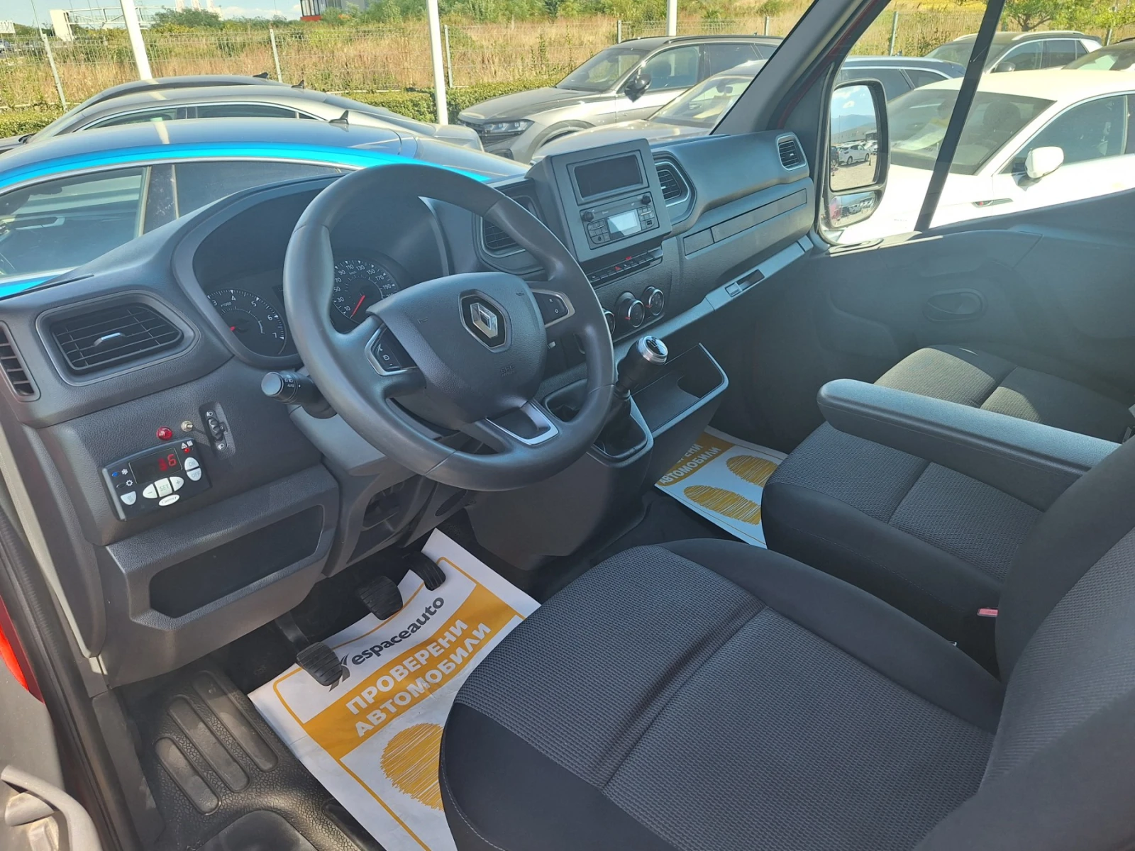 Renault Master 2.3dCi/136к.с./L2H2/ХЛАДИЛЕН, снимка 11 - Бусове и автобуси - 55747109