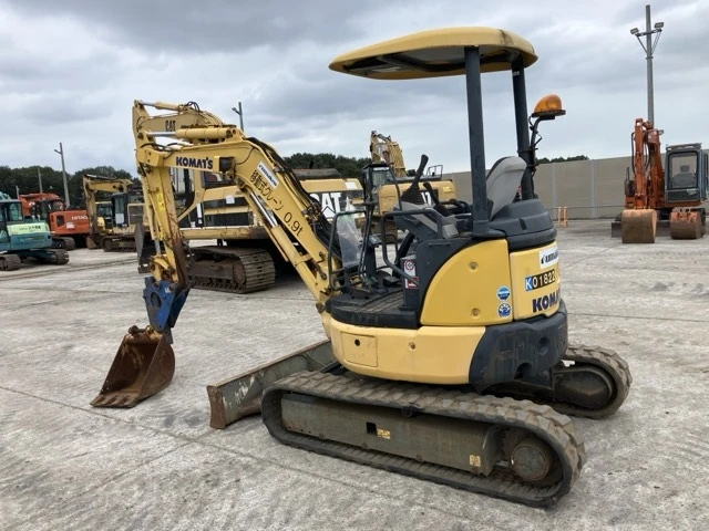 Багер Komatsu PC30MR-3 * ОЧАКВАН 07.01.2027!!!, снимка 3 - Индустриална техника - 56096641