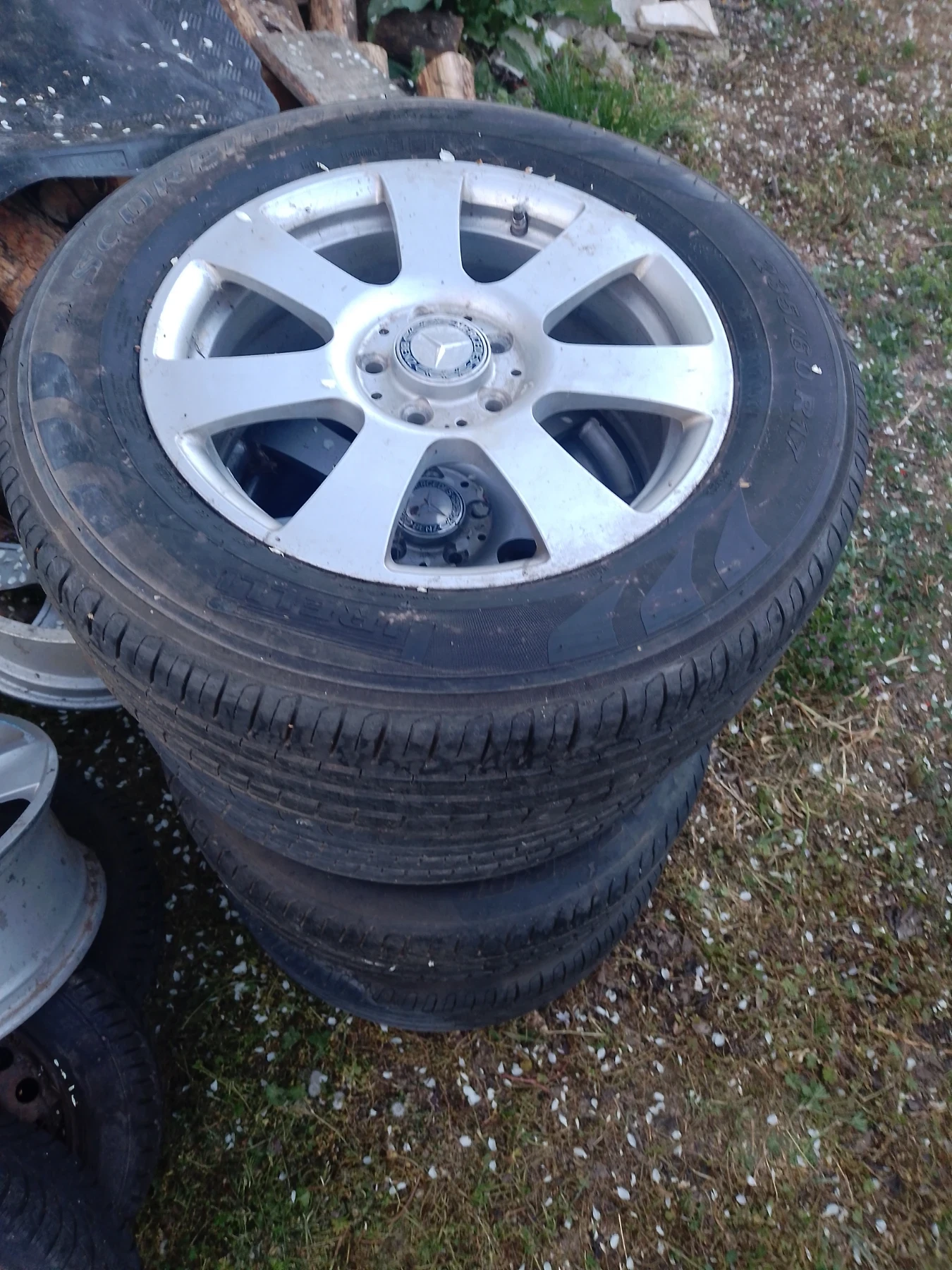 ���� � ������ 235/60R17 | Mobile.bg � ����������� 1