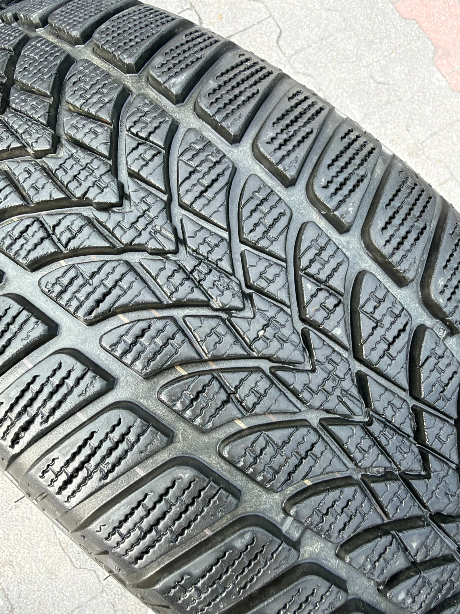 Гуми Зимни 225/55R18, снимка 3 - Гуми и джанти - 56247079