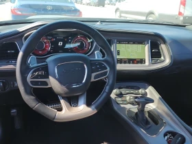 Обява за продажба на Dodge Challenger * SRT HELLCAT* CARFAX * БЕЗ ПЪРВОНАЧАЛНА ВНОСКА ~ 129 000 лв. - изображение 6 | Auto.bg Обява за продажба на Dodge Challenger * SRT HELLCAT* CARFAX * БЕЗ ПЪРВОНАЧАЛНА ВНОСКА ~ 129 000 лв. - изображение 6