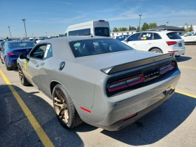 Обява за продажба на Dodge Challenger * SRT HELLCAT* CARFAX * БЕЗ ПЪРВОНАЧАЛНА ВНОСКА ~ 129 000 лв. - изображение 3 | Auto.bg Обява за продажба на Dodge Challenger * SRT HELLCAT* CARFAX * БЕЗ ПЪРВОНАЧАЛНА ВНОСКА ~ 129 000 лв. - изображение 3